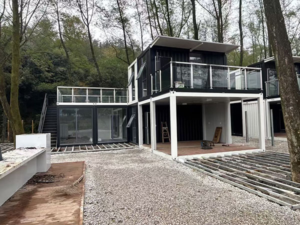 民宿使用濟南住人集裝箱施工完成